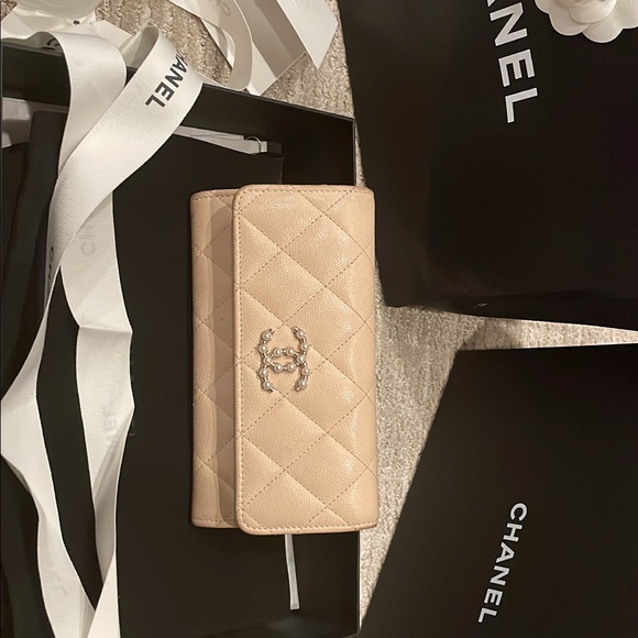 CHANEL Light Tan Quilted Wallet - Picture 2 of 10